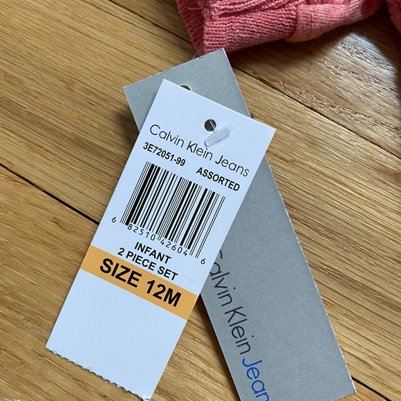 NWT: Calvin Klein Jeans short sleeve polo shirt - Picture 4 of 4